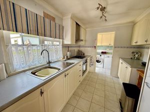 Photo 7- click for photo gallery